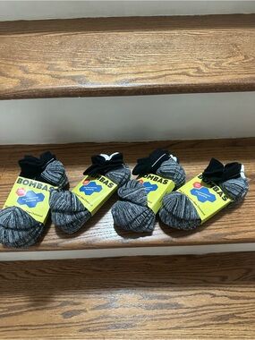 NEW Bombas set of 12 - black gray white ankle running socks medium